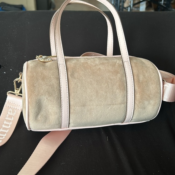 Juicy Couture Barrel Bag - Picture 2 of 4